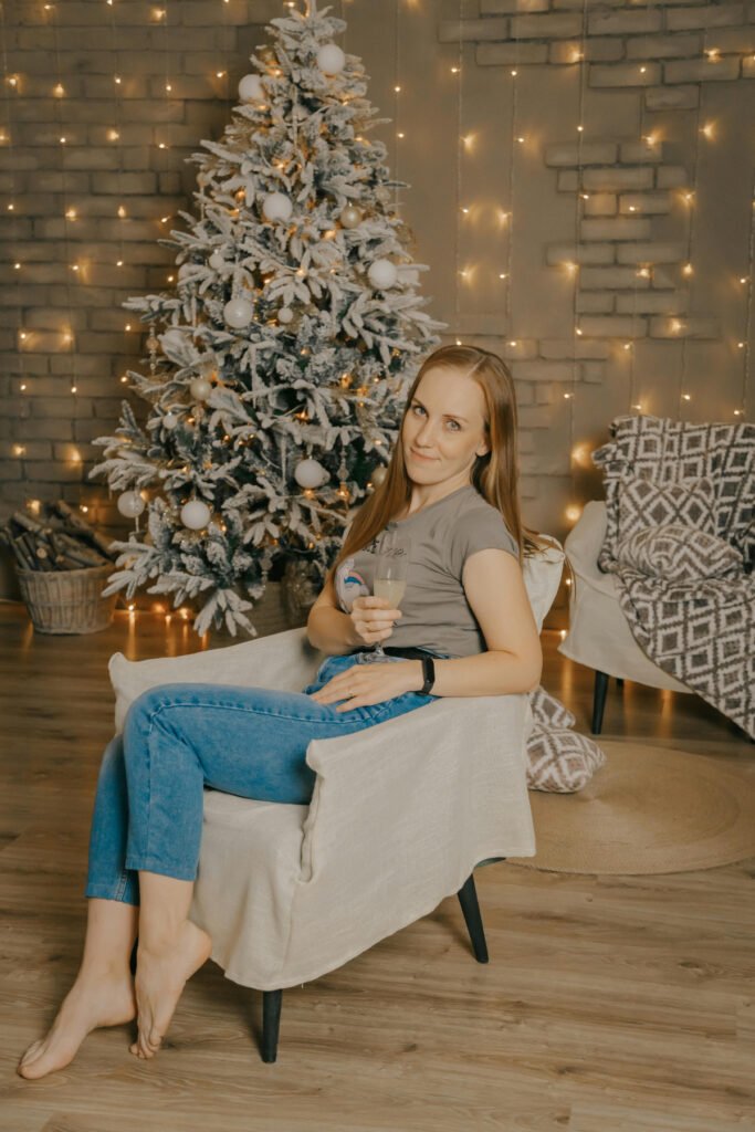 35+ Festive Christmas Party Outfits to Celebrate the Season in Style